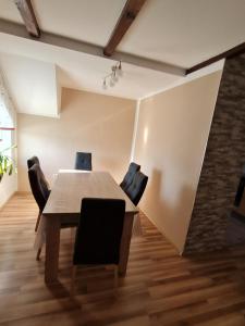 Fotografie z fotogalerie ubytování Ferienwohnung Luise in Steinberg am See v destinaci Steinberg