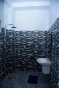 Un baño de The Ceylon Lazy Lagoon Mirissa