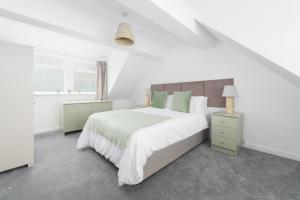 Gallery image of Stunning beach house with garage in Port Erin +13 photos