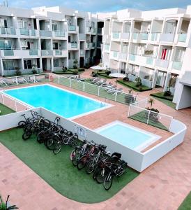 Bazén v ubytovaní Disfruta Sol & Playa en Corralejo I alebo v jeho blízkosti