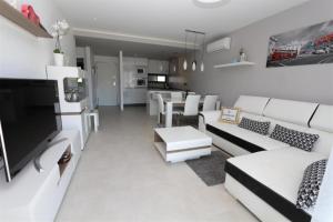 Nhà bếp/bếp nhỏ tại 'Nº85' Oasis Beach X - Holiday Apartment