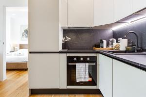 Η κουζίνα ή μικρή κουζίνα στο Moscova Luxury Home