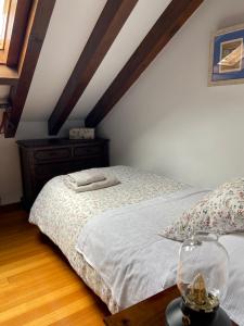 Posteľ alebo postele v izbe v ubytovaní PRECIOSO CHALET JUNTO A POTES CON PISCINA-4 Hab,3 Baños