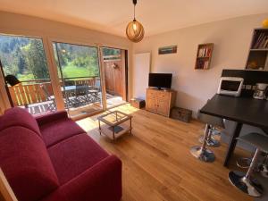 Posedenie v ubytovaní Appartement contemporain, spacieux et lumineux, dans une résidence calme à Châtel, proche des pistes! - FR-1-693-84