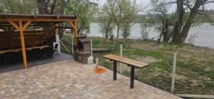 Billede fra billedgalleriet på Brvnara kamenjar i Ledinci + 9 billeder