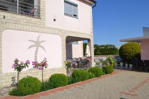 Villa Baldi -Apartmani Danny外面的花园