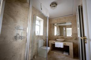 Bagno di Coastal View House