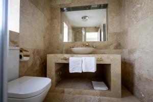Bagno di Coastal View House