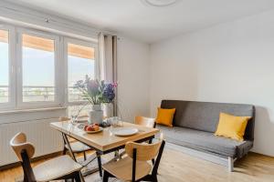 Posedenie v ubytovaní Apartament Ostrobramska - Praga Południe