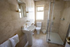 Bagno di Coastal View House