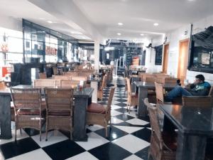 Restoran või mõni muu söögikoht majutusasutuses Hotel & Casa de Charme Estadio Morumbi 24 Hs