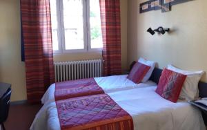Foto dalla galleria di Le Cygne Hotel & Restaurant a Lauterbourg