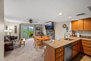 Kuchyň nebo kuchyňský kout v ubytování Forest's Edge