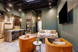 Kuchyň nebo kuchyňský kout v ubytování Union St Lofts - Salon - Day Spa