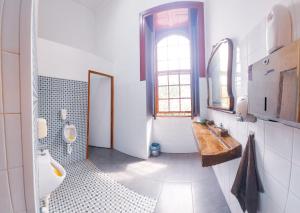 Kuchyň nebo kuchyňský kout v ubytování Atlantis Surf Hostel + 37 fotografií