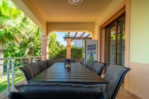 Khu vực ghế ngồi tại Villa Picasso Marbella