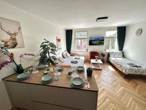 Ένα ή περισσότερα κρεβάτια σε δωμάτιο στο NewAPT next to Wenceslas Square