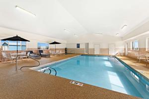 Swimmingpoolen hos eller tæt på Best Western Vermillion Inn