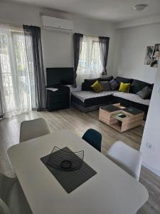 Posezení v ubytování Apartments with parking space Podgora, Makarska - 22286
