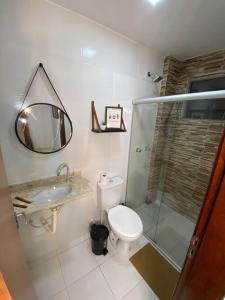 Phòng tắm tại Conforto e Estilo: Flat Industrial Próx à avenida Fraga maia.