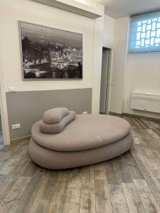 a room with a round bed on the floor at BONBON in Rovigo