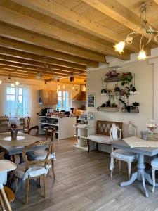 Restaurace v ubytování ROSETO HOLIDAYS AZZURRO
