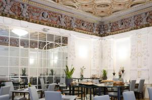 Posezení v ubytování Hotel Traiano