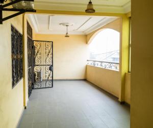 Gallery image of EG Studio-Carrefour ISTAMA-Sable Bonamoussadi, 0m from Road, cash or PayPal only in Douala +51 photos