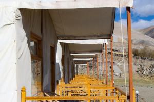 En generel udsigt til bjerge eller udsigt til bjerge taget fra hotellet