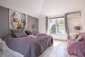 Posteľ alebo postele v izbe v ubytovaní Pool Villa Rancho Domingo family friendly - Happy Rentals