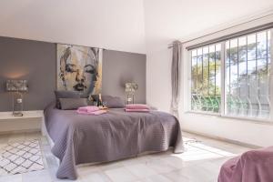 Posteľ alebo postele v izbe v ubytovaní Pool Villa Rancho Domingo family friendly - Happy Rentals
