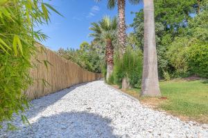 Vonkajšia záhrada v ubytovaní Pool Villa Rancho Domingo family friendly - Happy Rentals