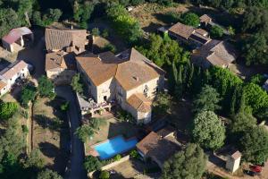 an aerial view of a large estate with a house at Can Traver de Besalú in Maia de Montcal