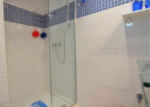 A bathroom at RNET - RHC 3603 Roses Holiday Center