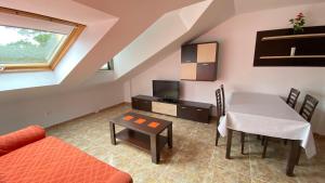 Et tv og/eller underholdning på Ático - Avenida Galicia 60