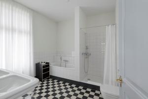 Koupelna v ubytování Boutique-Hotel Auberge Langenthal + 37 fotografií