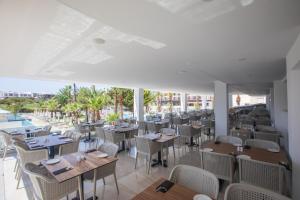 Bohemian Gardens Hotel餐厅或其他用餐的地方