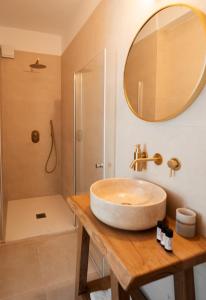 Phòng tắm tại Azula Luxury Apartments