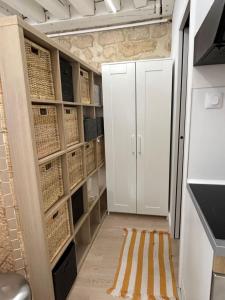 Kuchyňa alebo kuchynka v ubytovaní Loft Saint André