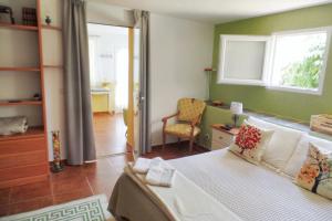 Posteľ alebo postele v izbe v ubytovaní One bedroom apartement with furnished garden and wifi at Collado Villalba