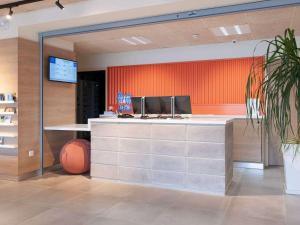 Lobby alebo recepcia v ubytovaní Ibis Budget Mont De Marsan + 37 fotografií