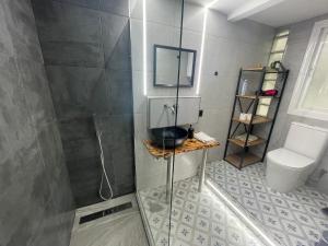 Łazienka w obiekcie Benidorm JL 1 y 2