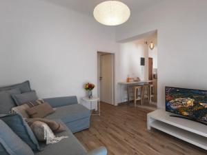 Posedenie v ubytovaní Beautiful Athenian apartment with terrace