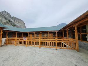 Splošen pogled na gorovje oz. razgled na gore, ki ga ponuja hotel