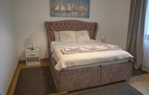 Säng eller sängar i ett rum på Belgrade Waterfront Comfortable Apartment