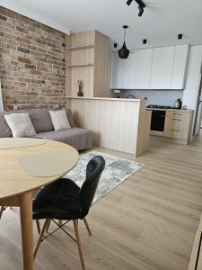 Kuchyň nebo kuchyňský kout v ubytování Urban Jungle Apartament SUNNY