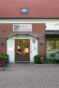 Exteriér alebo vchod do ubytovania Hotel Chvalská Tvrz