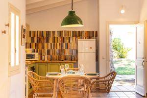 Zdjęcie z galerii obiektu Enjoy - Oasis con piscina y a metros del mar w mieście Son Xoriguer