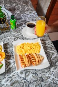 Makanan di atau berdekatan hotel