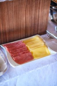 Makanan di atau berdekatan hotel